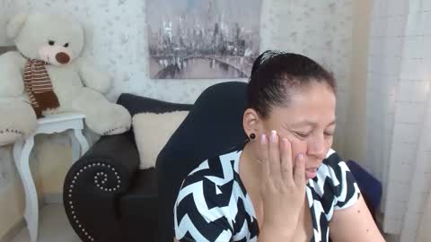 Snapshot of mature_martina_ chatting on April 20, 2026, 8:43 pm Martina online show from April 20, 2026, 8:43 pm