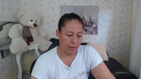 Snapshot of mature_martina_ chatting on May 6, 2026, 8:25 pm Martina online show from May 6, 2026, 8:25 pm