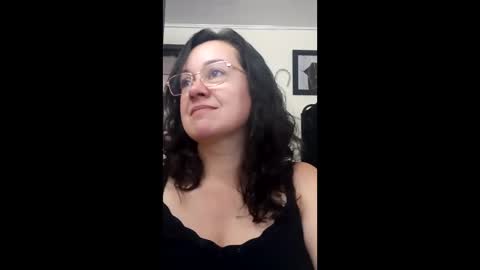 Snapshot of mature_wolf chatting on December 16, 2025, 3:17 pm Sonia online show from December 16, 2025, 3:17 pm