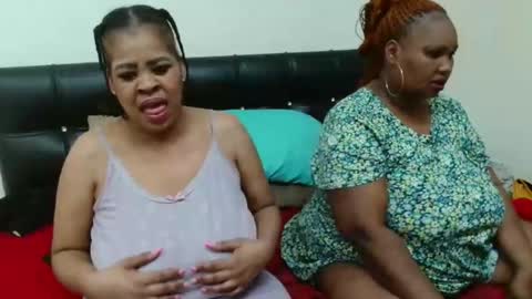 Snapshot of maturedbootyqueen chatting on March 26, 2026, 9:20 pm QUEEN online show from March 26, 2026, 9:20 pm