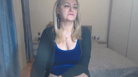 maturediana online show from December 18, 2024, 3:26 am