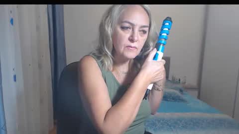 Snapshot of maturediana chatting on October 27, 2025, 2:59 am maturediana online show from October 27, 2025, 2:59 am