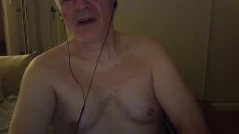 maturehotman online show from December 20, 2024, 6:40 am
