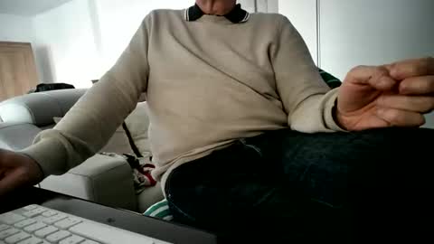 Snapshot of maturehotman chatting on March 20, 2026, 5:40 pm maturehotman online show from March 20, 2026, 5:40 pm