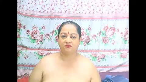Snapshot of matureindian654u chatting on April 5, 2026, 6:05 pm matureindian654u online show from April 5, 2026, 6:05 pm