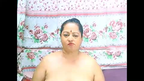 Snapshot of matureindian654u chatting on April 8, 2026, 9:26 pm matureindian654u online show from April 8, 2026, 9:26 pm