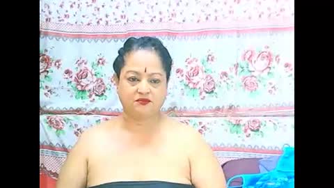 Snapshot of matureindian654u chatting on April 13, 2026, 10:32 am matureindian654u online show from April 13, 2026, 10:32 am