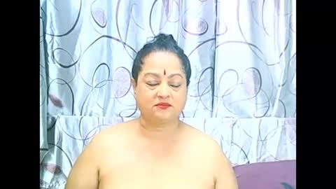 Snapshot of matureindian654u chatting on April 23, 2026, 10:47 am matureindian654u online show from April 23, 2026, 10:47 am