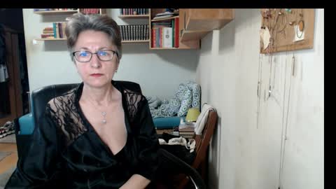 maturekate online show from September 16, 2025, 6:58 am