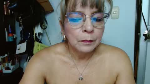 Cecilia online show from December 17, 2025, 1:17 pm