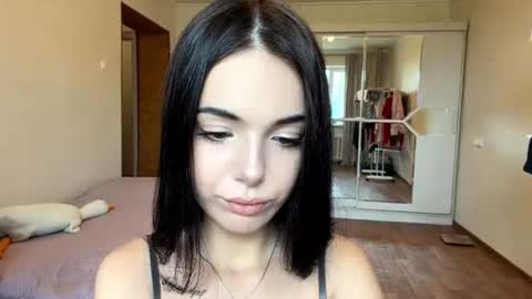 Lina online show from July 8, 2026, 6:29 am