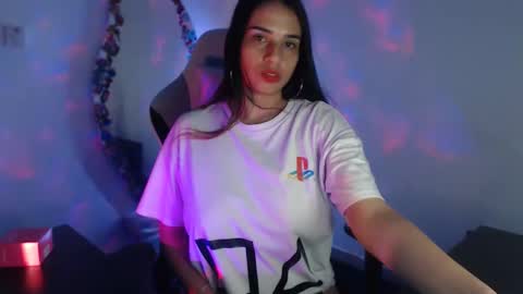 Snapshot of mauhype chatting on January 14, 2026, 3:01 am Mau and Lauren online show from January 14, 2026, 3:01 am