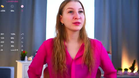 Snapshot of maureencoombs chatting on April 12, 2026, 5:23 am maureencoombs online show from April 12, 2026, 5:23 am