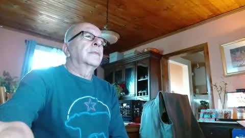 Snapshot of mauriceandre chatting on December 14, 2024, 1:59 pm Maurice online show from December 14, 2024, 1:59 pm