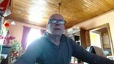 Snapshot of mauriceandre chatting on December 25, 2024, 6:19 pm Maurice online show from December 25, 2024, 6:19 pm