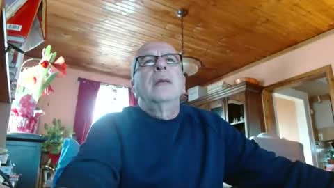 Snapshot of mauriceandre chatting on January 2, 2025, 4:24 pm Maurice online show from January 2, 2025, 4:24 pm