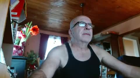 Snapshot of mauriceandre chatting on January 3, 2025, 1:47 pm Maurice online show from January 3, 2025, 1:47 pm