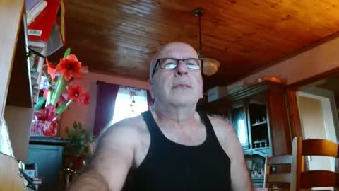 Snapshot of mauriceandre chatting on January 5, 2025, 1:04 pm Maurice online show from January 5, 2025, 1:04 pm