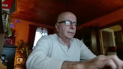 Snapshot of mauriceandre chatting on January 20, 2025, 12:18 pm Maurice online show from January 20, 2025, 12:18 pm