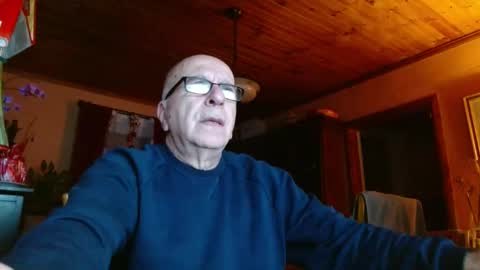 Snapshot of mauriceandre chatting on January 27, 2025, 10:27 am Maurice online show from January 27, 2025, 10:27 am