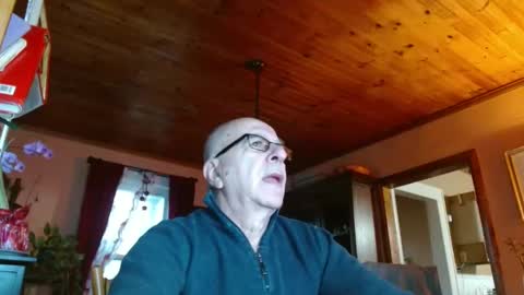 Snapshot of mauriceandre chatting on January 31, 2025, 12:29 pm Maurice online show from January 31, 2025, 12:29 pm