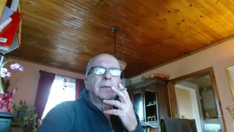 Snapshot of mauriceandre chatting on January 31, 2025, 3:33 pm Maurice online show from January 31, 2025, 3:33 pm