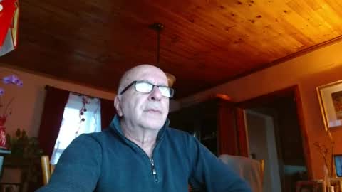 Snapshot of mauriceandre chatting on February 3, 2025, 11:53 am Maurice online show from February 3, 2025, 11:53 am