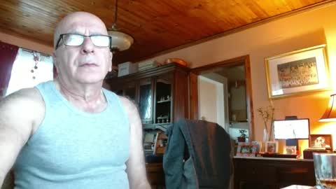 Snapshot of mauriceandre chatting on February 15, 2025, 9:04 pm Maurice online show from February 15, 2025, 9:04 pm