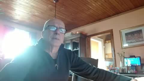 Snapshot of mauriceandre chatting on February 21, 2025, 9:00 pm Maurice online show from February 21, 2025, 9:00 pm