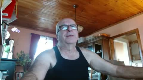 Snapshot of mauriceandre chatting on March 10, 2025, 1:21 pm Maurice online show from March 10, 2025, 1:21 pm