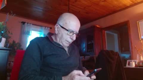 Snapshot of mauriceandre chatting on February 1, 2026, 12:15 pm Maurice online show from February 1, 2026, 12:15 pm