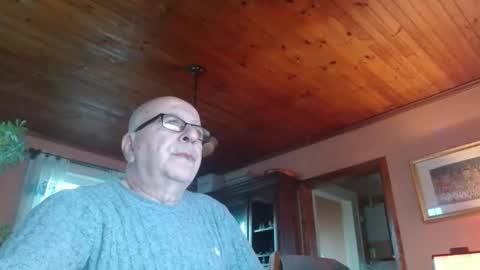 Snapshot of mauriceandre chatting on April 4, 2026, 10:46 am Maurice online show from April 4, 2026, 10:46 am