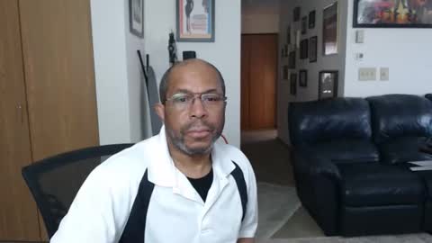mauricewilson86 online show from April 27, 2026, 12:08 am