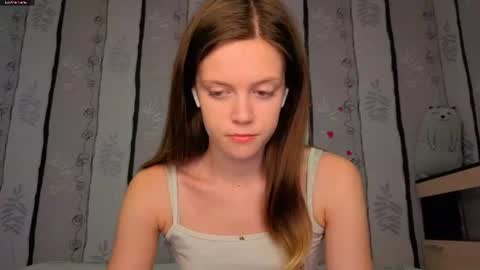 Snapshot of maurineneverman chatting on June 18, 2026, 8:03 am Lucy online show from June 18, 2026, 8:03 am