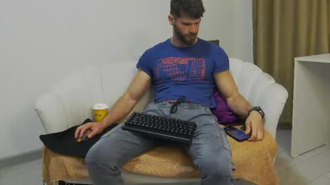mauro_real_man online show from May 9, 2026, 6:46 pm