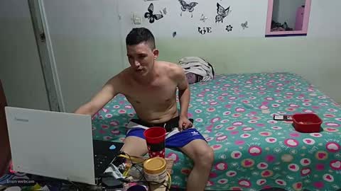 Snapshot of mauroluxandra chatting on January 15, 2025, 12:30 am mauroluxandra online show from January 15, 2025, 12:30 am