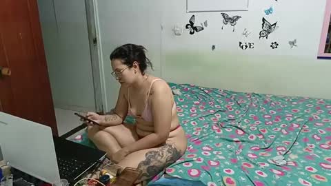 Snapshot of mauroluxandra chatting on January 20, 2025, 11:32 pm mauroluxandra online show from January 20, 2025, 11:32 pm