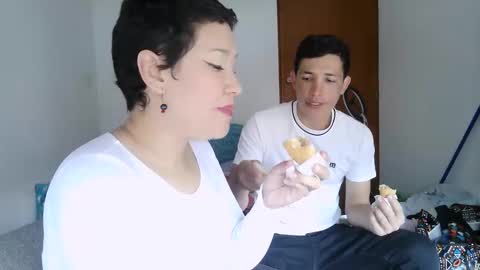 Snapshot of mauroluxandra chatting on February 15, 2026, 3:53 pm mauroluxandra online show from February 15, 2026, 3:53 pm