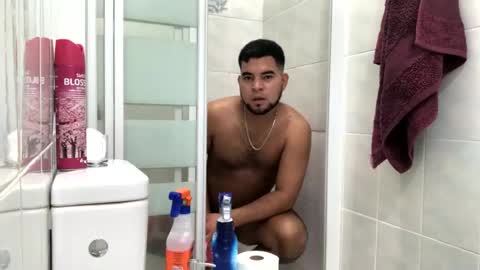 mauroo2025 online show from October 31, 2025, 8:32 pm