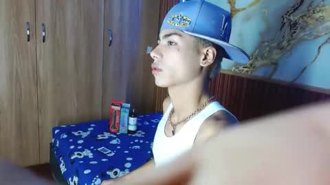 maverickhotson303av online show from December 15, 2025, 11:20 pm