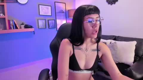 Mavis  online show from February 6, 2026, 11:30 pm