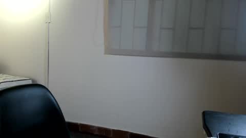 Snapshot of mavis_vamp chatting on May 20, 2026, 3:02 am Mavis online show from May 20, 2026, 3:02 am