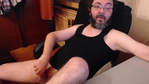 Max online show from November 9, 2025, 8:23 am