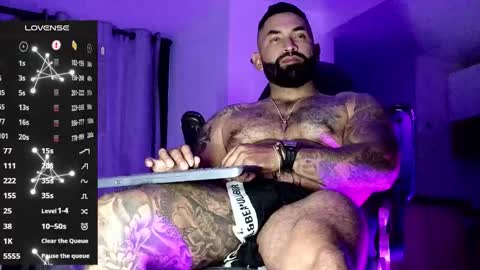 max__prada online show from February 11, 2026, 2:16 am