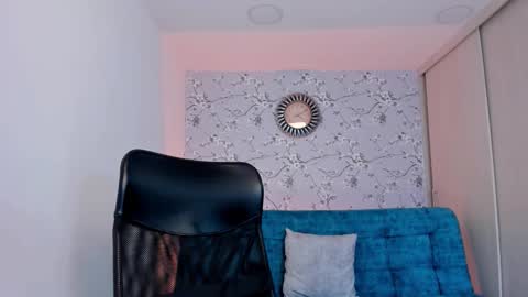 max D. online show from March 4, 2026, 12:33 pm