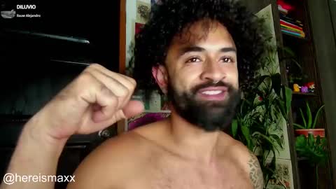 Snapshot of max_greenn chatting on January 1, 2025, 12:11 am Max Follow me IGX hereismaxx online show from January 1, 2025, 12:11 am