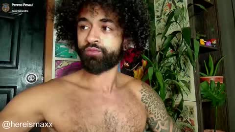 Snapshot of max_greenn chatting on January 1, 2025, 3:23 am Max Follow me IGX hereismaxx online show from January 1, 2025, 3:23 am