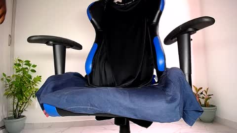 Snapshot of max_jones2 chatting on July 12, 2026, 5:37 pm MAX online show from July 12, 2026, 5:37 pm
