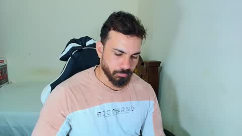 Snapshot of max_love25 chatting on October 16, 2025, 11:50 pm max_love25 online show from October 16, 2025, 11:50 pm