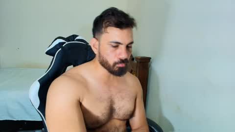 Snapshot of max_love25 chatting on November 8, 2025, 1:06 am max_love25 online show from November 8, 2025, 1:06 am